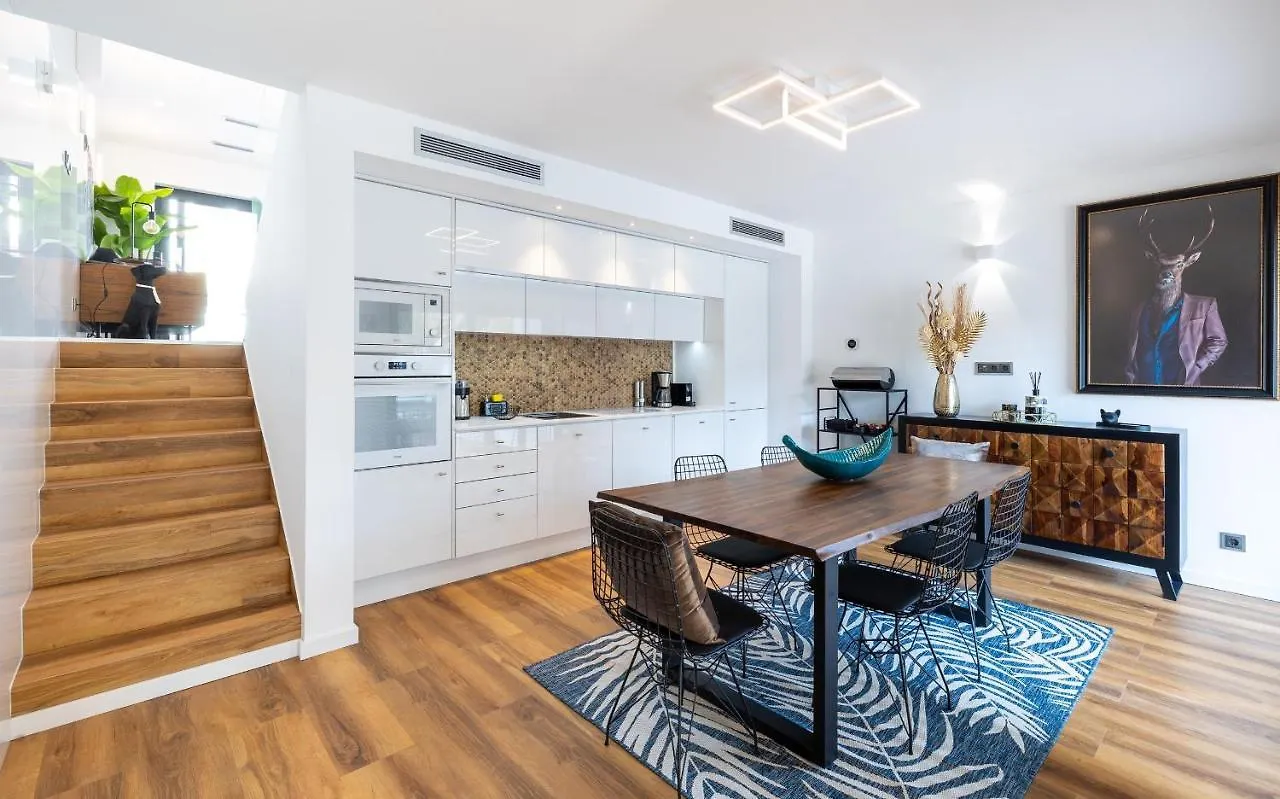Medusa Luxury Marina Виламура