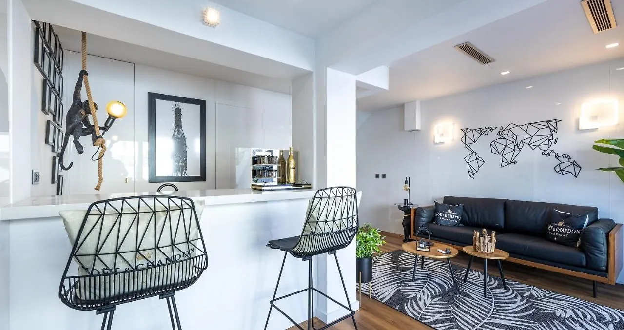 Medusa Luxury Marina Виламура 0*,